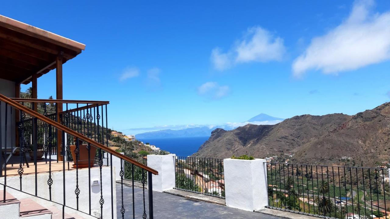 Casa La Sabina Roja 1 - Casa Con Impresionantes Vistas Sobre Hermigua Y El Mar Exterior photo