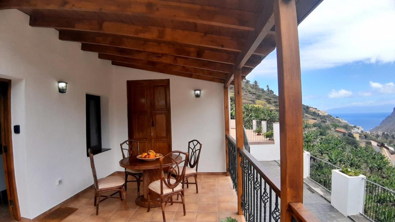 Casa La Sabina Roja 1 - Casa Con Impresionantes Vistas Sobre Hermigua Y El Mar Exterior photo